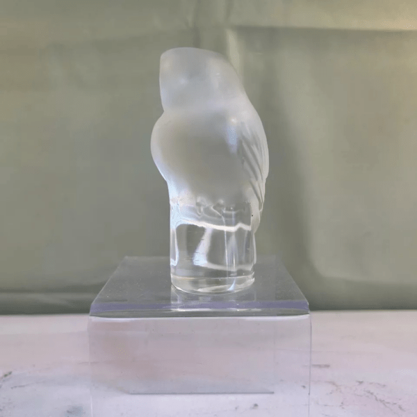 Lalique - Presse papier en cristal - Chouette sur piédouche - signé – Image 3